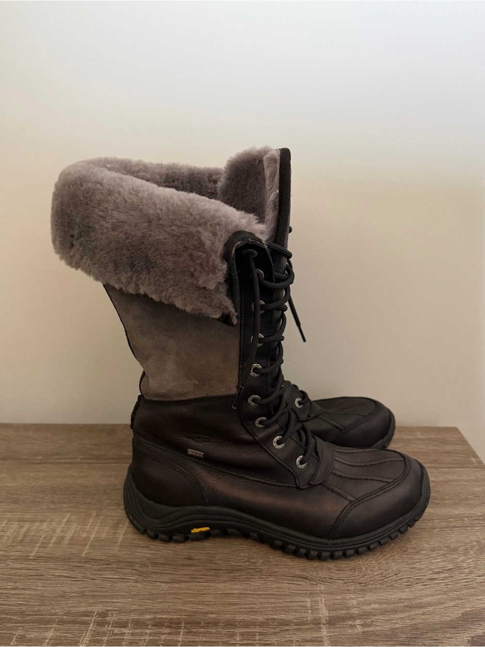 Authentic Ugg Adirondack Tall, 9,5